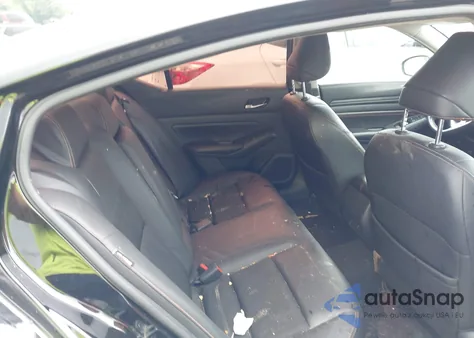 2021 Nissan Altima Sr Fwd z USA, uszkodzony, nr VIN 1N4BL4CV1MN368877